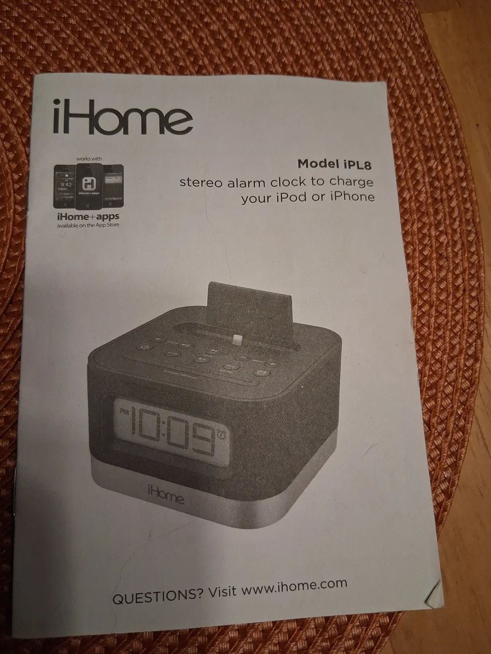 iHome Space Saving Wake Sleep Lighting Dock FM Radio Alarm Clock Speaker - IPL8